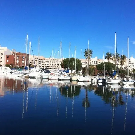 Apartamento : 4 Pers Marina Climatisé Avec Garage - Fr-1-335-162 Hyères